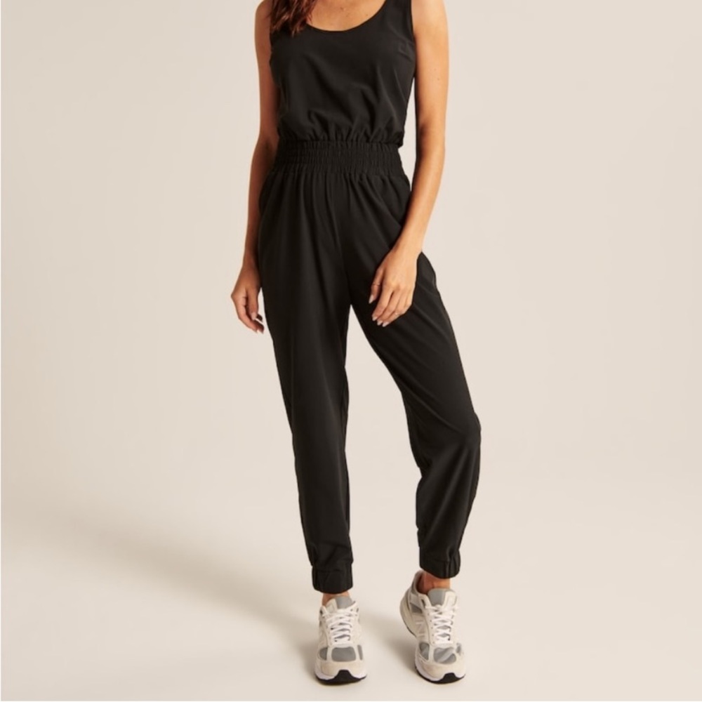 Abercrombie & Fitch Traveler Jumpsuit XXS Black NWOT